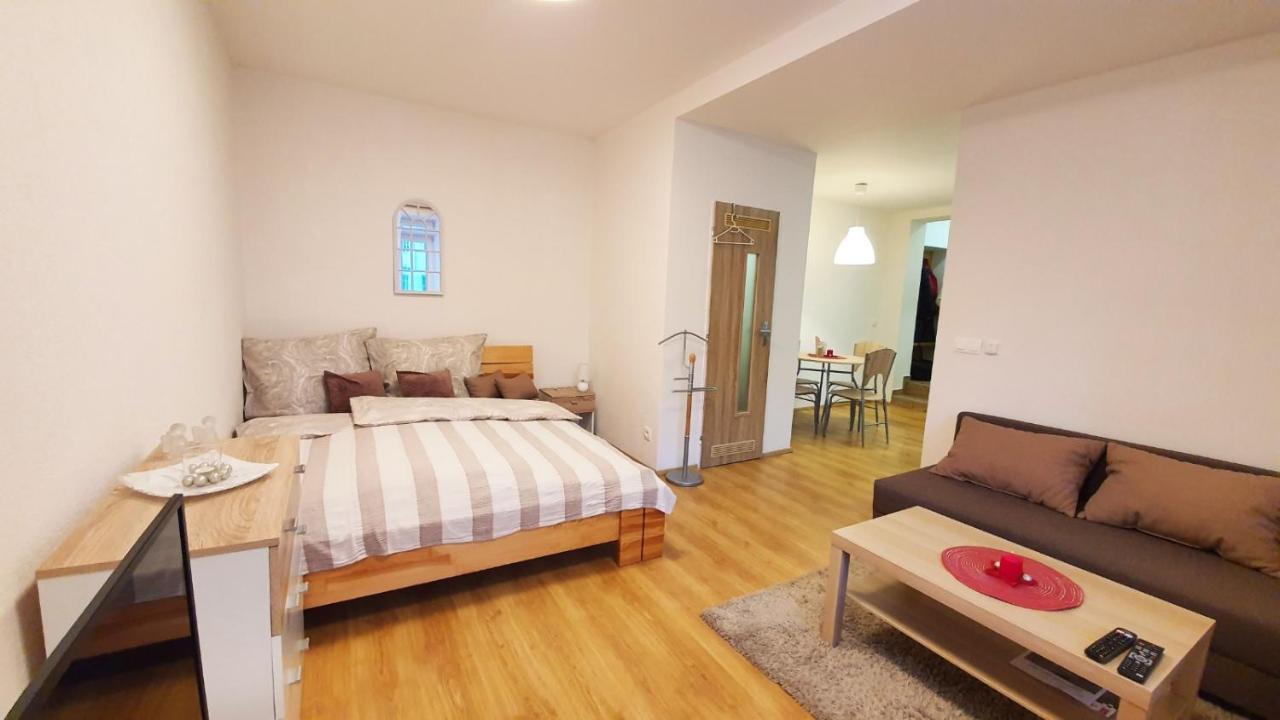 apartmán U Moravy Olomouc Exterior foto